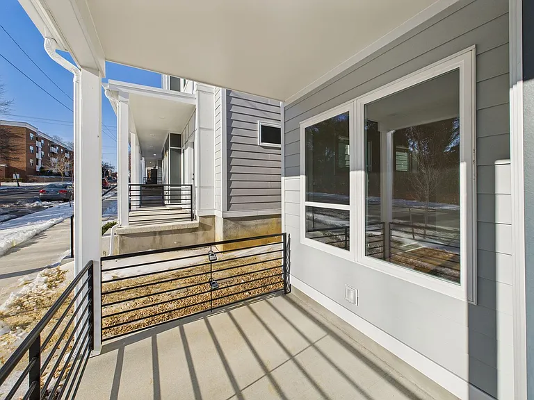 907 Bainbridge St #A — Photo 3
