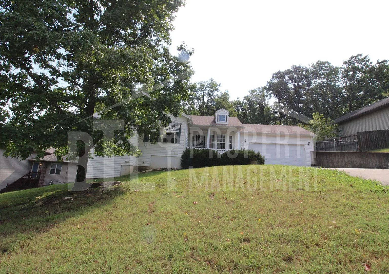 Great Three Bedroom House in Branson — Photo 4