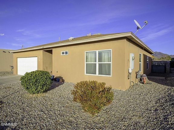 2nd image of 5587 Patagonia Dr