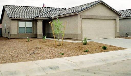 1st image of 608 W KINGMAN