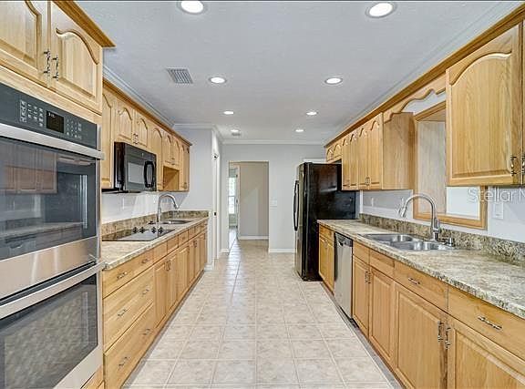 4th image of 501 E Brentridge Dr