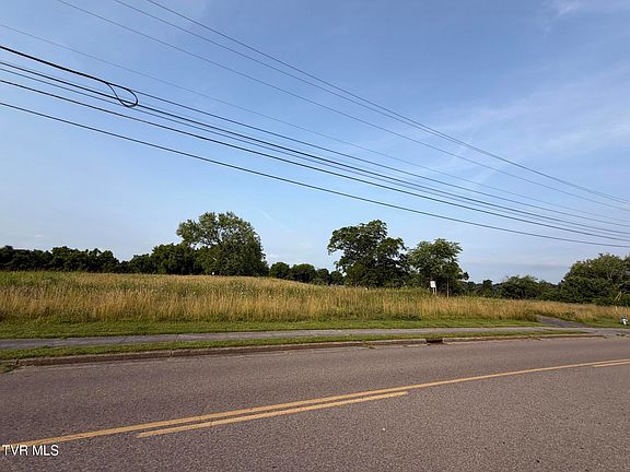 4th image of 2503 Browns Mill Rd