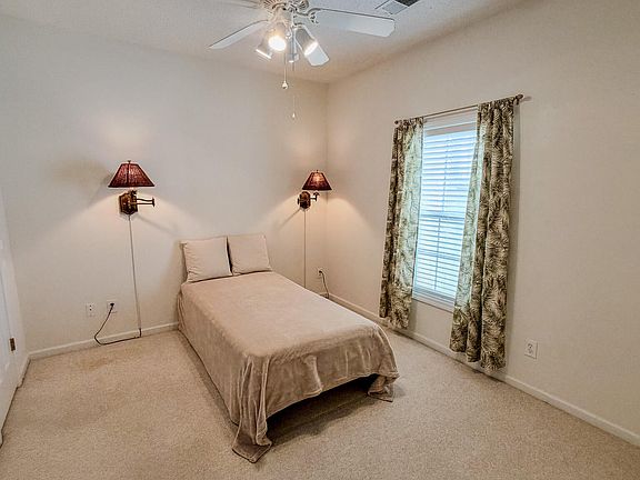 5th image of 5858 Longwood Drive #201