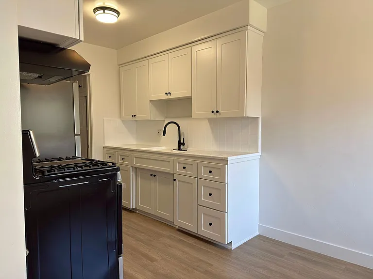 3024 E 3rd St — Photo 11