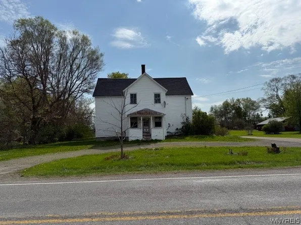 10727 Brant Angola Rd, Brant, NY 14027