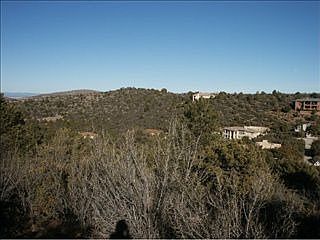 4th image of 252 Sleepyglen Cir