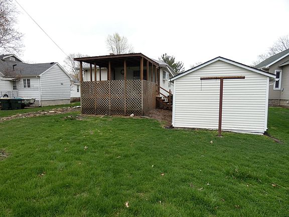 3rd image of 460 S Mazon St