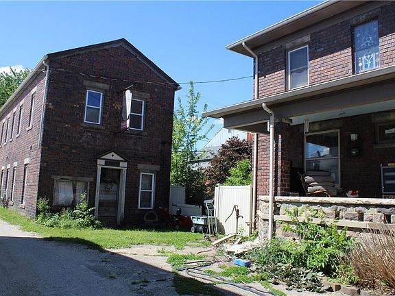 3rd image of 120 W George St