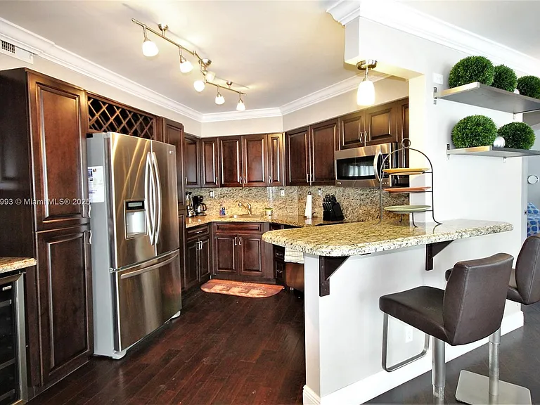 5151 Collins Ave #924 — Photo 5