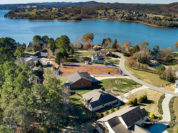 3rd image of 307 Southshore Dr