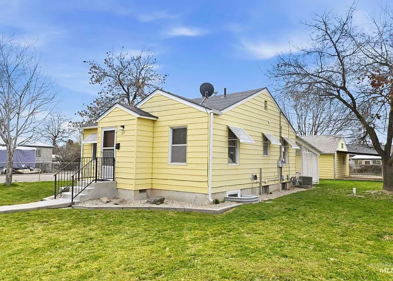 303 W Hazel St #303 — Photo 12