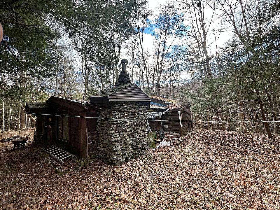 2nd image of 1371 Fire Hill Rd