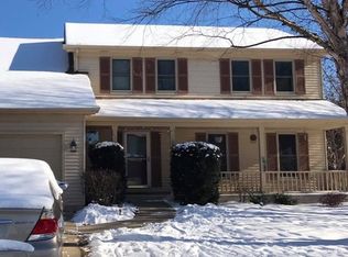 380 Breckenridge Dr, Aurora, IL