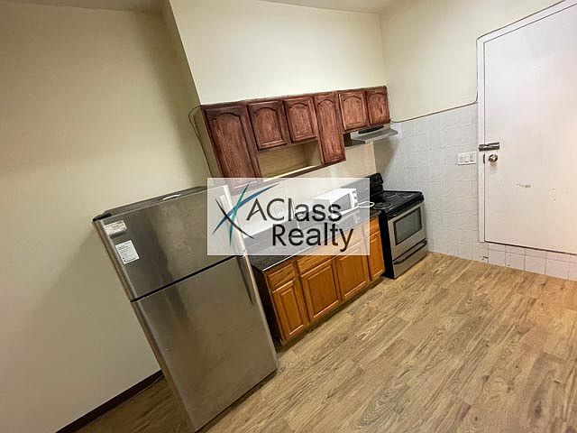 1st image of 32-30 Steinway St #2