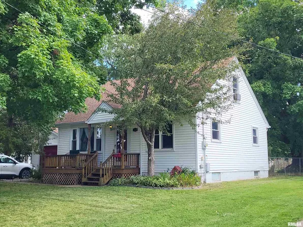 1160 W Grove St, Galesburg, IL 61401