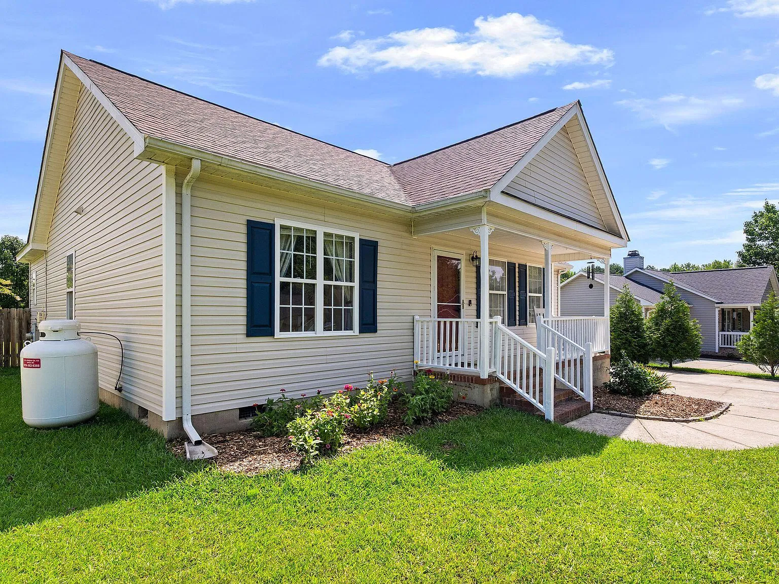 3 bed, 2.0 bath, 1205 sqft, $1,850 — Photo 4