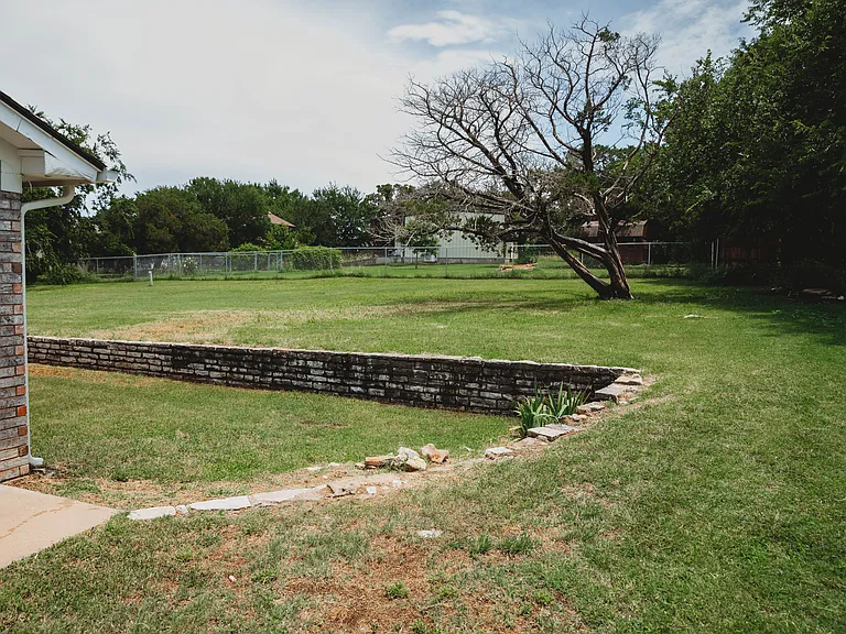 bonus backyard area.