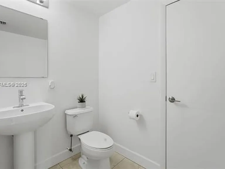 1900 N Bayshore Dr #CU-4109 — Photo 9