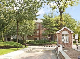 1528 Westgate Dr #1528, Fort Lee, NJ 07024