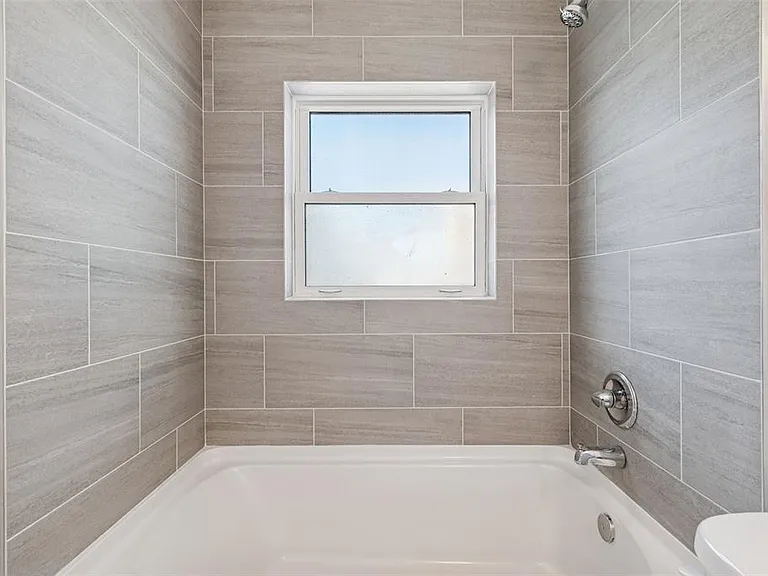 14919 N Bayshore Dr #1 — Photo 23