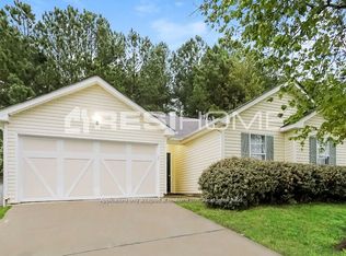 5298 Salem Springs Dr, Lithonia, GA 30038