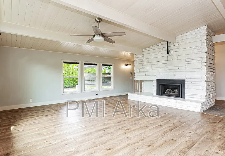 33 243rd Pl SE — Photo 4