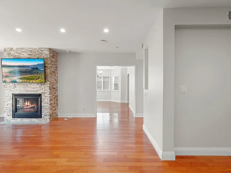 246 Carmel Ave #246 — Photo 12