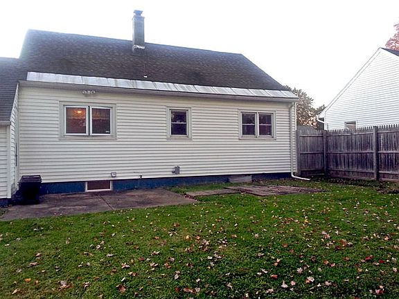 3rd image of 120 Floyd Ave