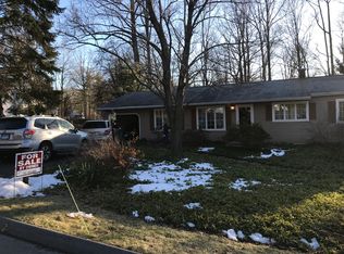 54 Mist Hill Dr, Brookfield, CT 06804