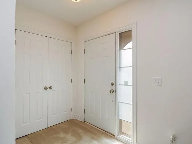 3370 Endsleigh Ln — Photo 8