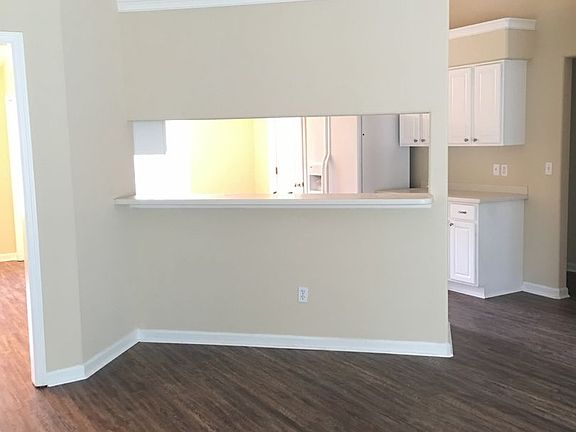 4th image of 5643 Sioux Dr