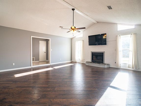5th image of 4968 Forest Creek Dr