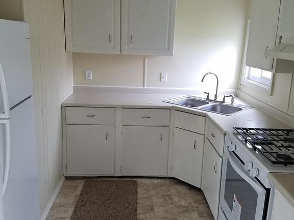 2nd image of 143 Terrace Dr #143