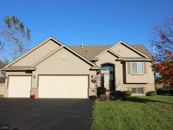 1112 Cheyenne St, Roberts, WI 54023