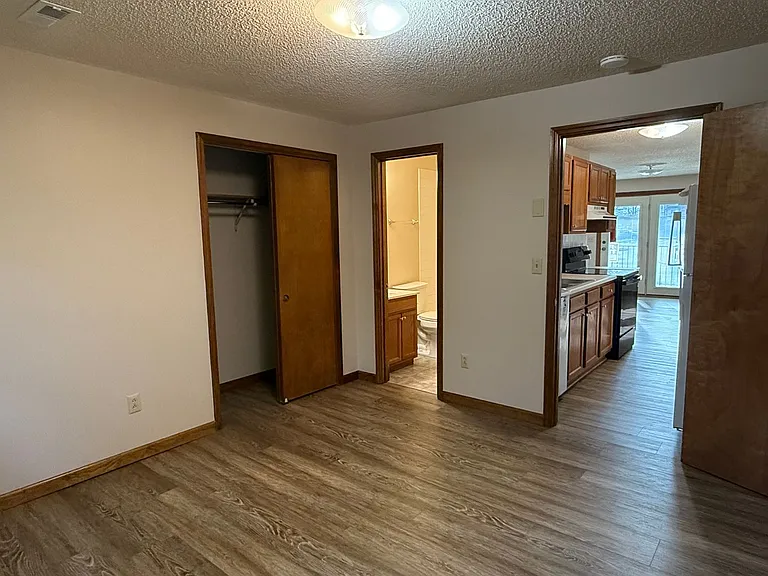 404 W Jackson Blvd — Photo 7