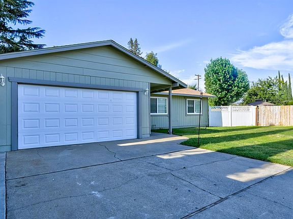 2nd image of 1777 Kenwood Way