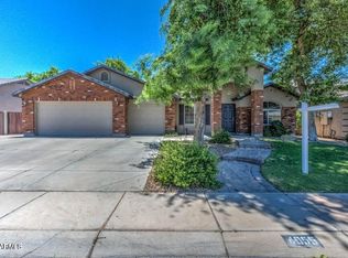 4055 E Meadow Land Dr, San Tan Valley, AZ 85140