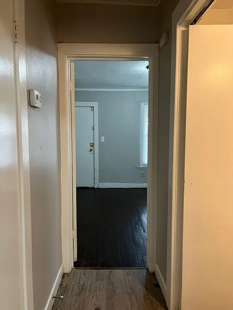 RE 2321 15th Street — Photo 3