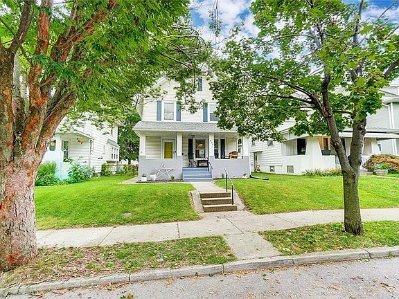 3rd image of 820 Saint Nicholas Ave