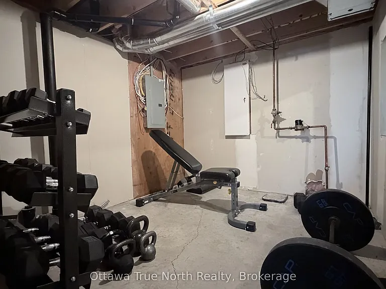 308 Glenbrae Ave S — Photo 18