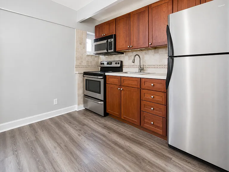 4960 N Marine Dr #214 — Photo 6