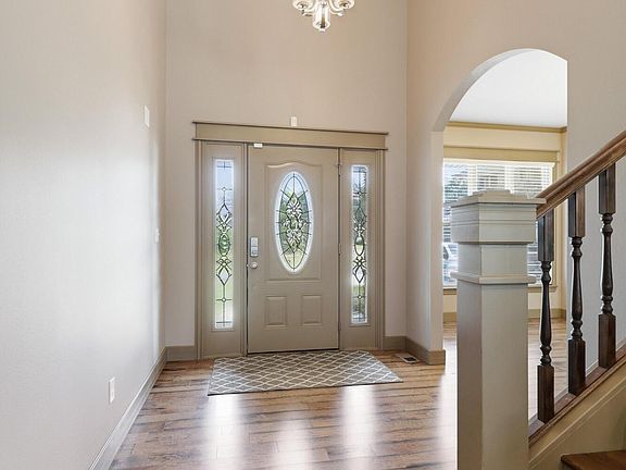 4th image of 205 Heritage Acres Dr