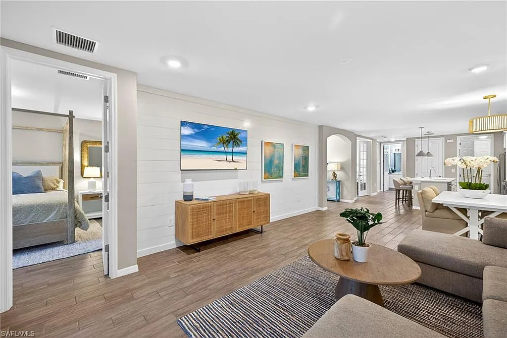 2 bed, 2.0 bath, 1515 sqft, $4,000 — Photo 3