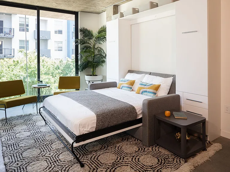 Ezabelle Apartments San Diego — Photo 42