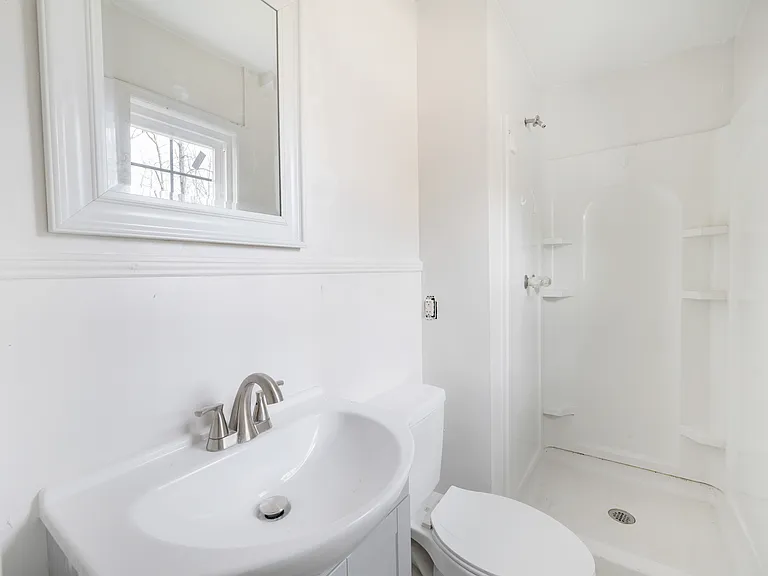 228 Newcomb Dr — Photo 27