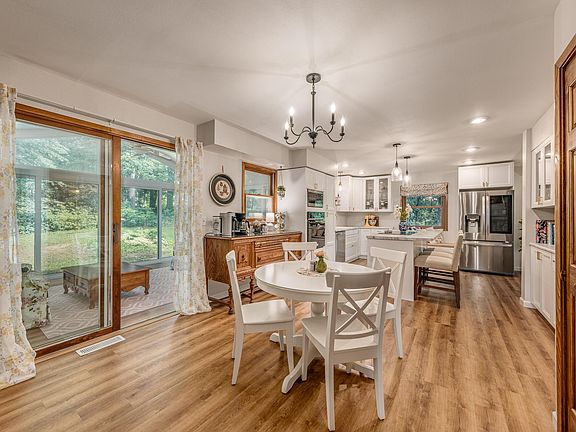 5th image of 21880 W Rainbow Dr