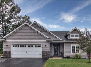 338 Club View Ln, Altoona, WI 54720