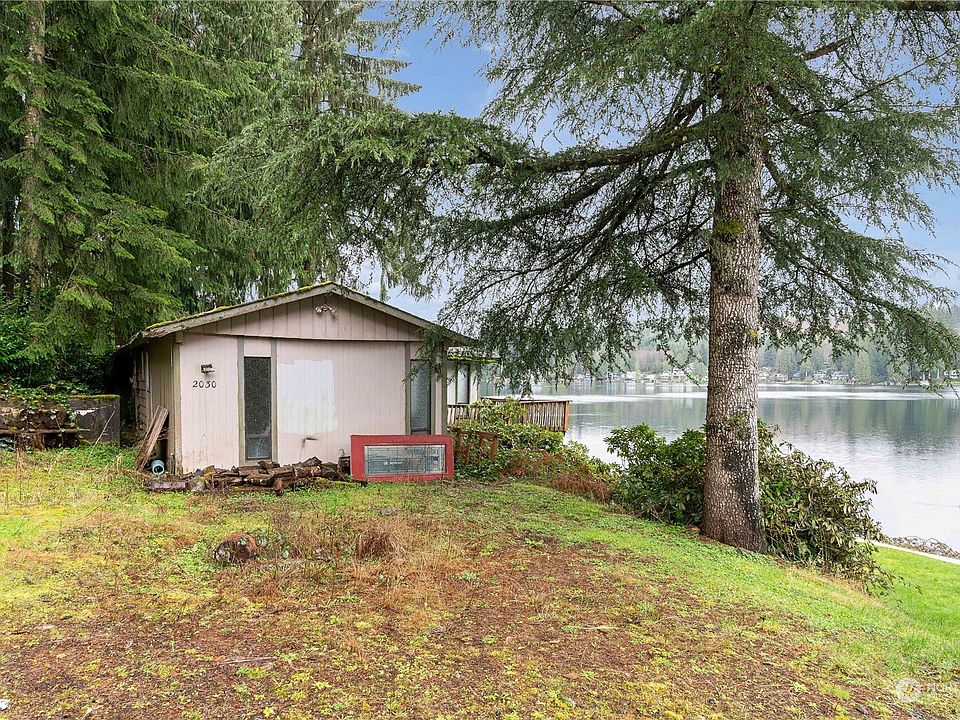 2nd image of 2030 S Lake Roesiger Road