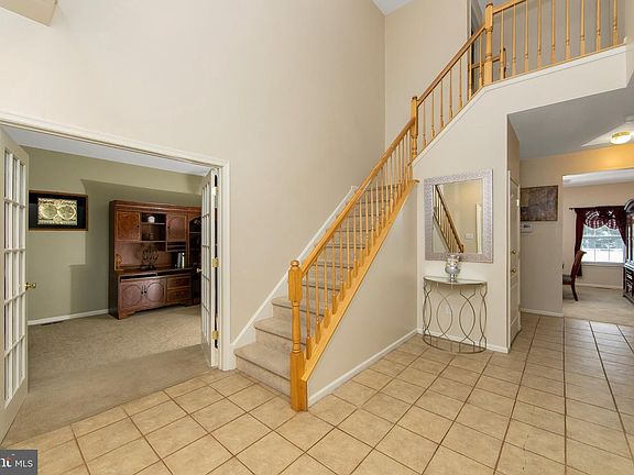 3rd image of 1304 Sassafras Ln