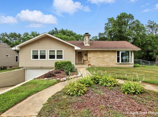 1405 Bayview Dr, Johnsburg, IL 60051